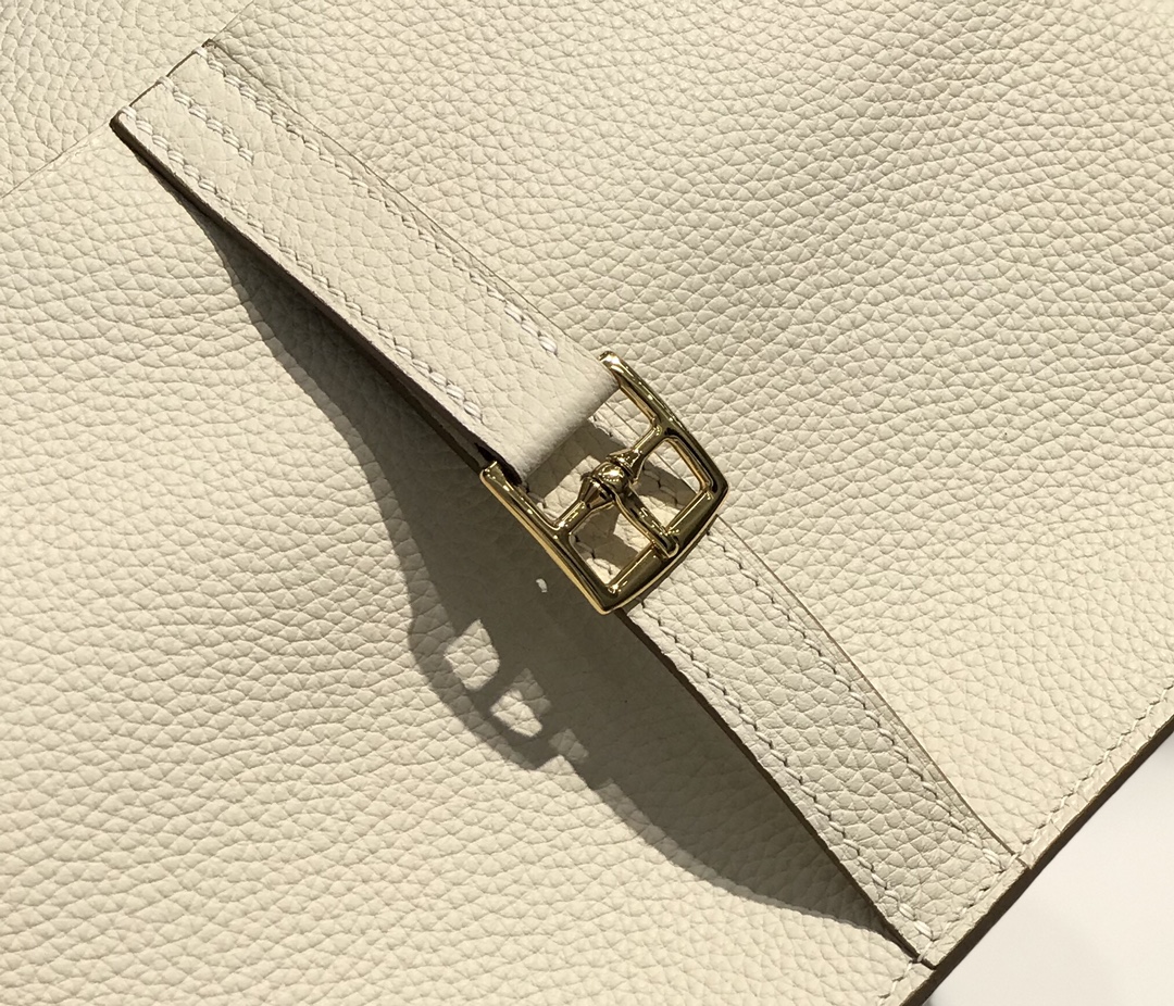 Hermes Mini Halzan 22 Handbag Shoulder Bag In White Clemence Leather